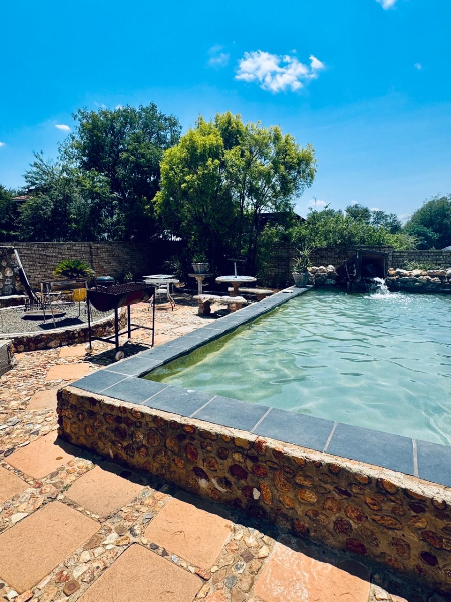 3 Bedroom Property for Sale in Vaaloewer Gauteng