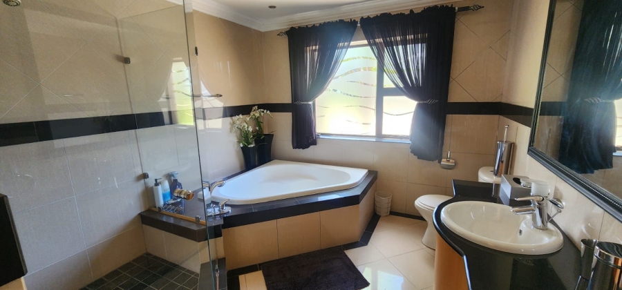 4 Bedroom Property for Sale in Northdene Gauteng