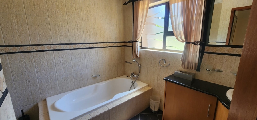 4 Bedroom Property for Sale in Northdene Gauteng