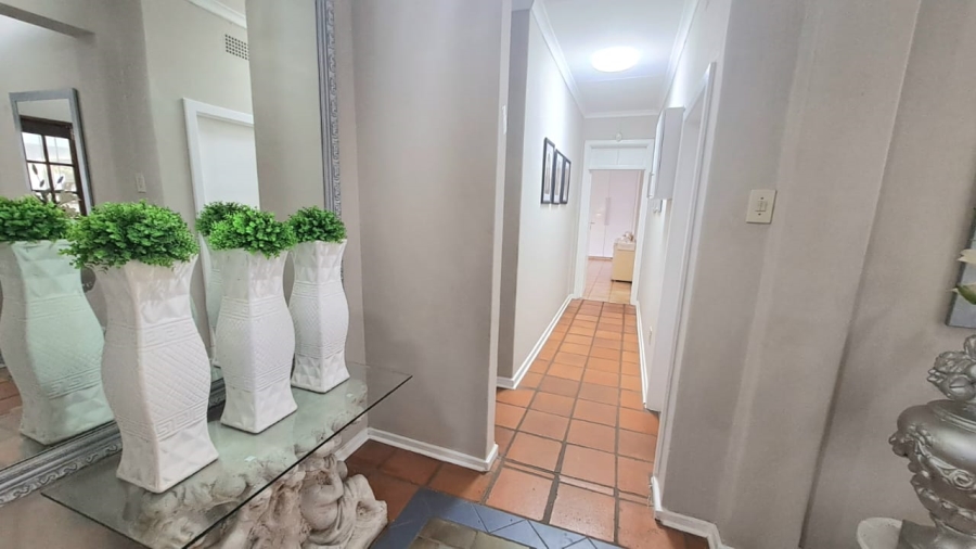 4 Bedroom Property for Sale in Three Rivers Proper Gauteng