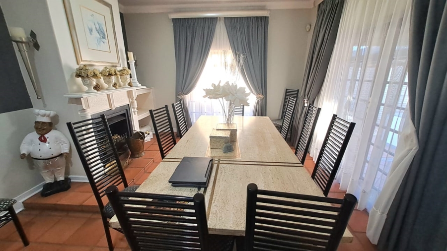 4 Bedroom Property for Sale in Three Rivers Proper Gauteng