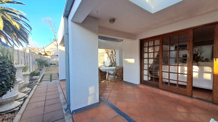 4 Bedroom Property for Sale in Three Rivers Proper Gauteng