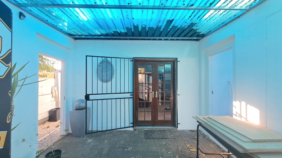 4 Bedroom Property for Sale in Three Rivers Proper Gauteng