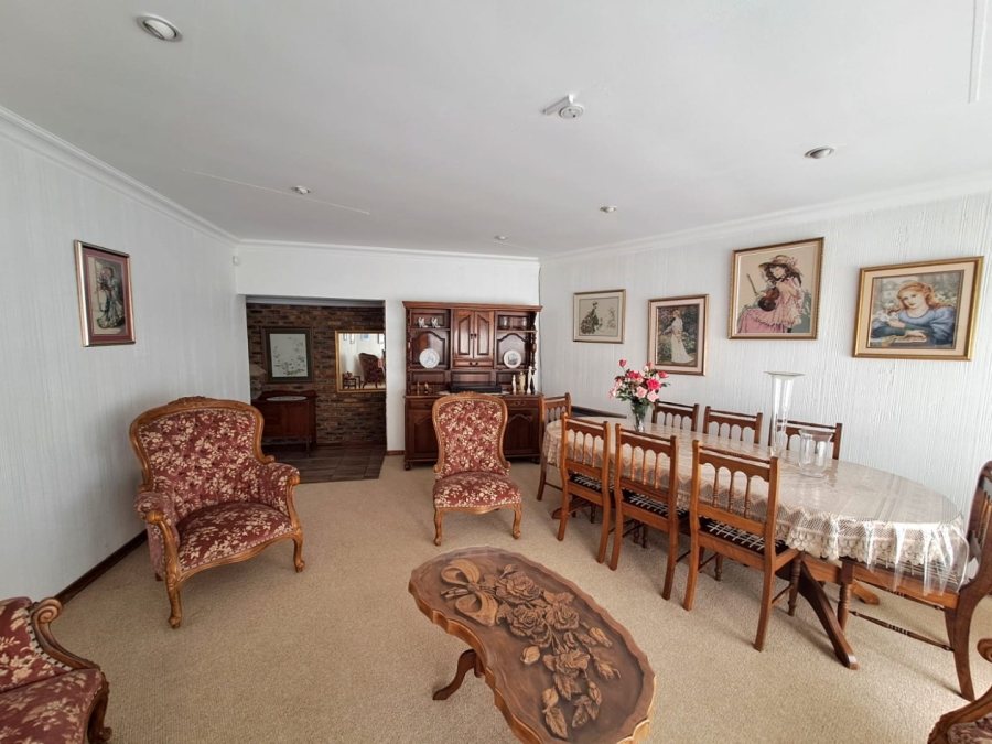 4 Bedroom Property for Sale in Three Rivers East Gauteng