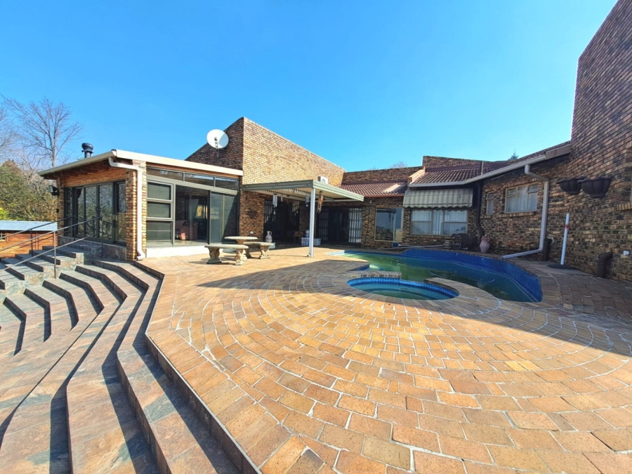 4 Bedroom Property for Sale in Three Rivers East Gauteng
