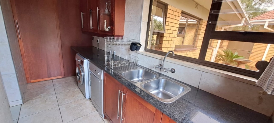 4 Bedroom Property for Sale in Three Rivers East Gauteng
