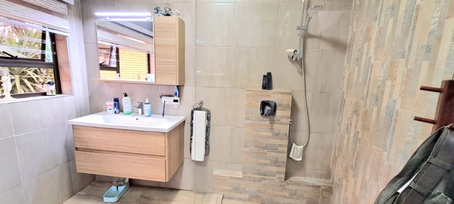 4 Bedroom Property for Sale in Three Rivers East Gauteng