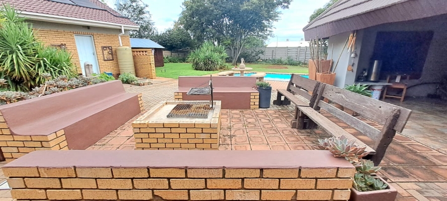 4 Bedroom Property for Sale in Three Rivers East Gauteng
