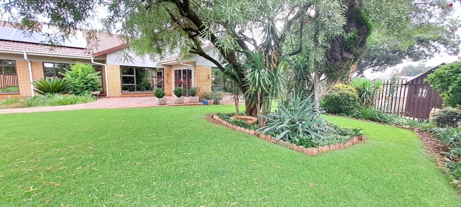 4 Bedroom Property for Sale in Three Rivers East Gauteng