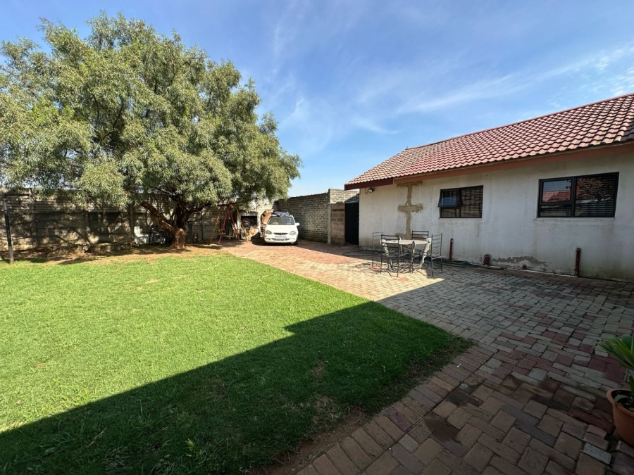 4 Bedroom Property for Sale in Waldrift Gauteng
