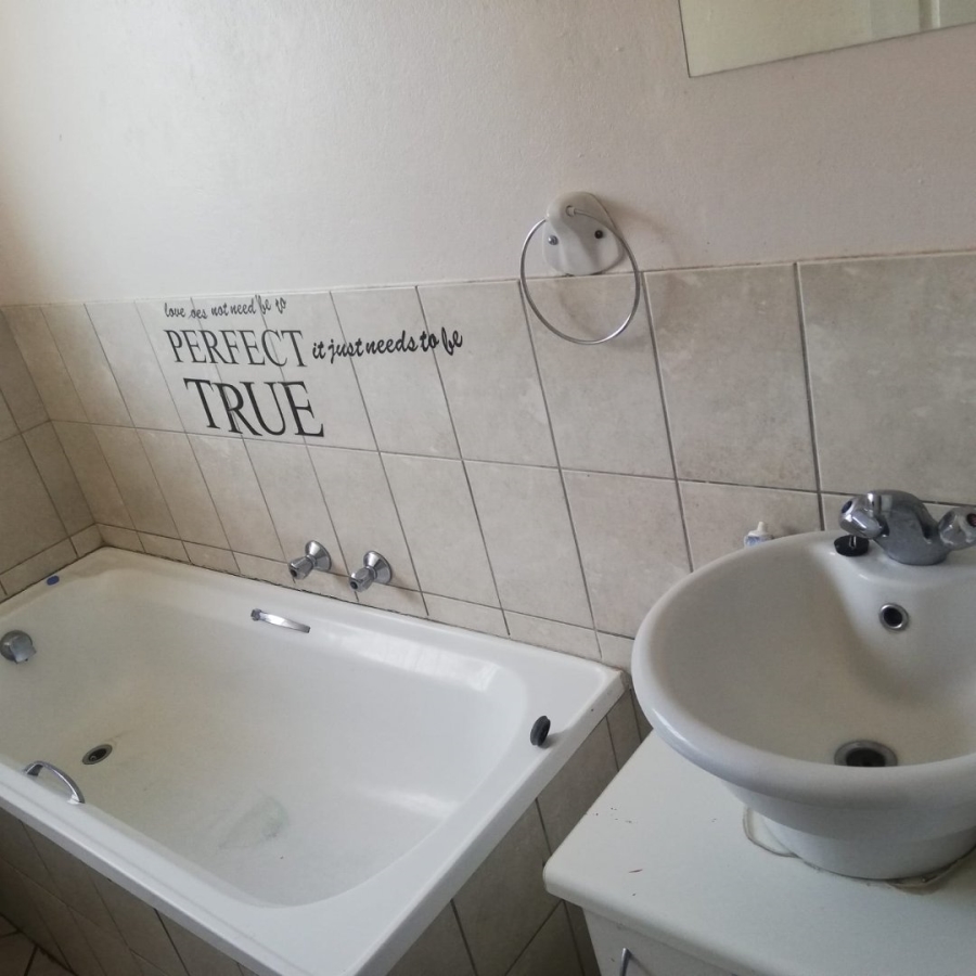 2 Bedroom Property for Sale in Sylviavale Gauteng