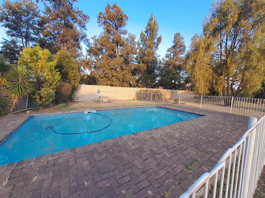 1 Bedroom Property for Sale in Three Rivers Gauteng