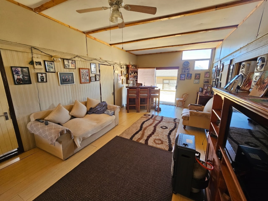 4 Bedroom Property for Sale in Lochvaal Gauteng