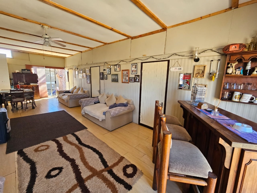 4 Bedroom Property for Sale in Lochvaal Gauteng