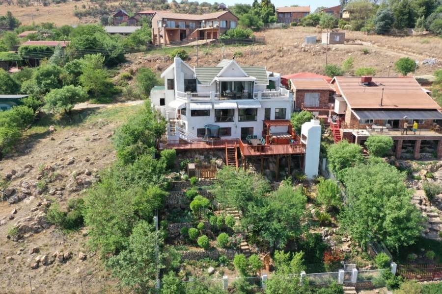 6 Bedroom Property for Sale in Vaaloewer Gauteng
