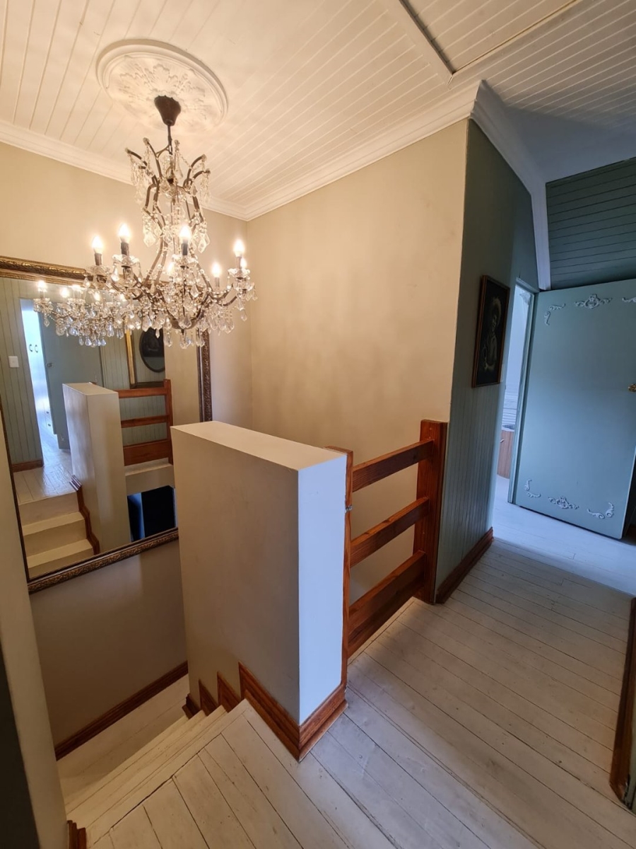 6 Bedroom Property for Sale in Vaaloewer Gauteng