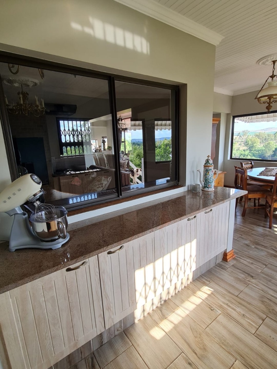 6 Bedroom Property for Sale in Vaaloewer Gauteng