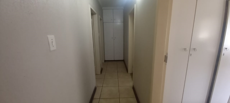 2 Bedroom Property for Sale in Three Rivers Proper Gauteng