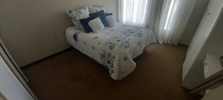 2 Bedroom Property for Sale in Three Rivers Proper Gauteng