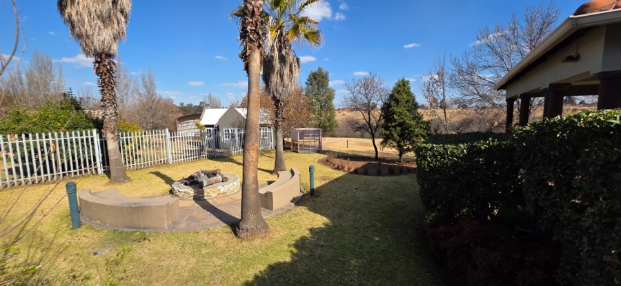 6 Bedroom Property for Sale in Three Rivers East Gauteng