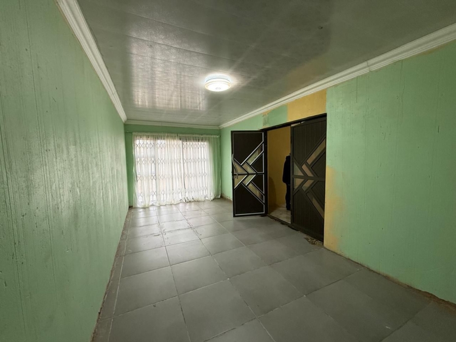5 Bedroom Property for Sale in Waldrift Gauteng