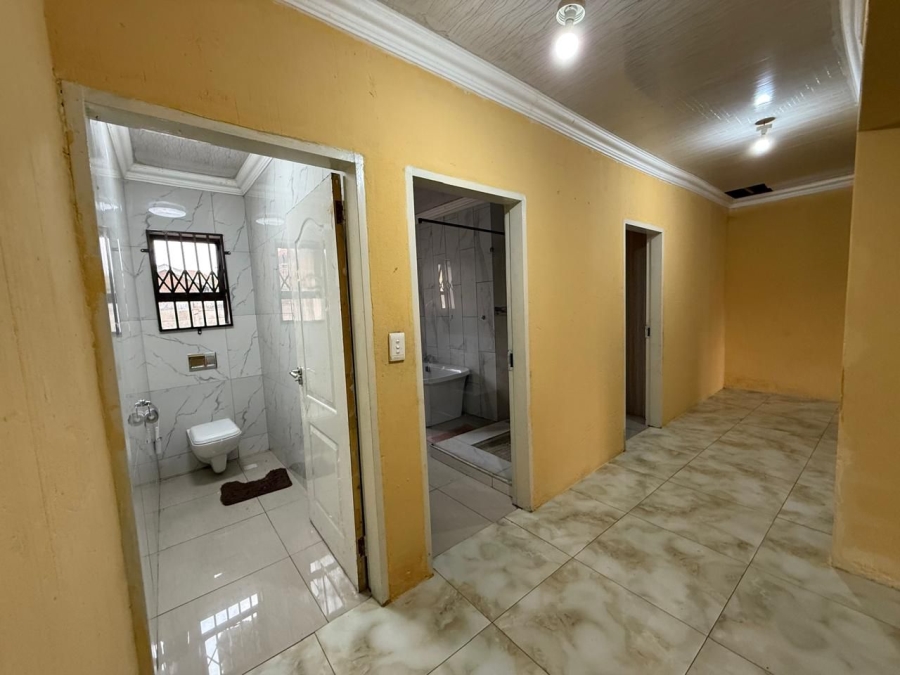5 Bedroom Property for Sale in Waldrift Gauteng