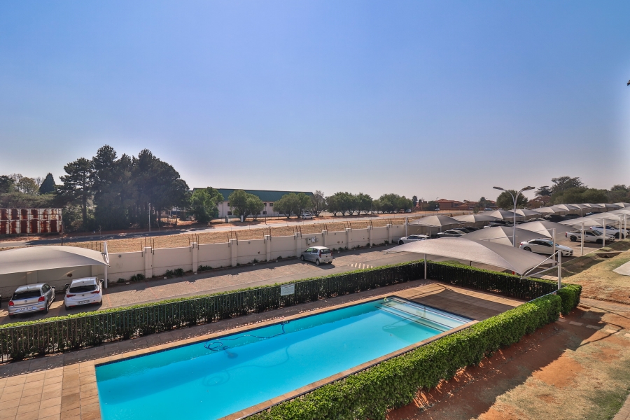 1 Bedroom Property for Sale in Carlswald Gauteng