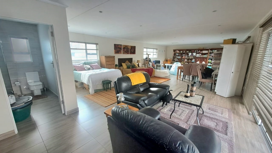 3 Bedroom Property for Sale in Three Rivers Proper Gauteng