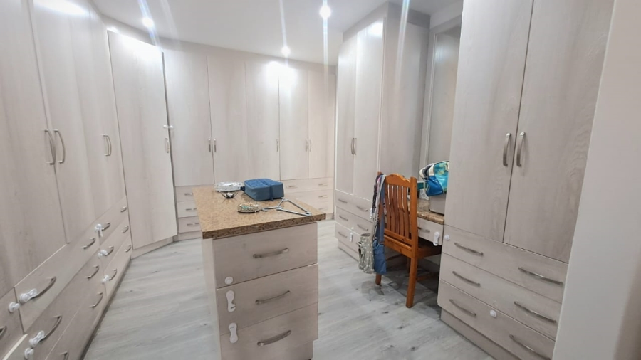 3 Bedroom Property for Sale in Three Rivers Proper Gauteng