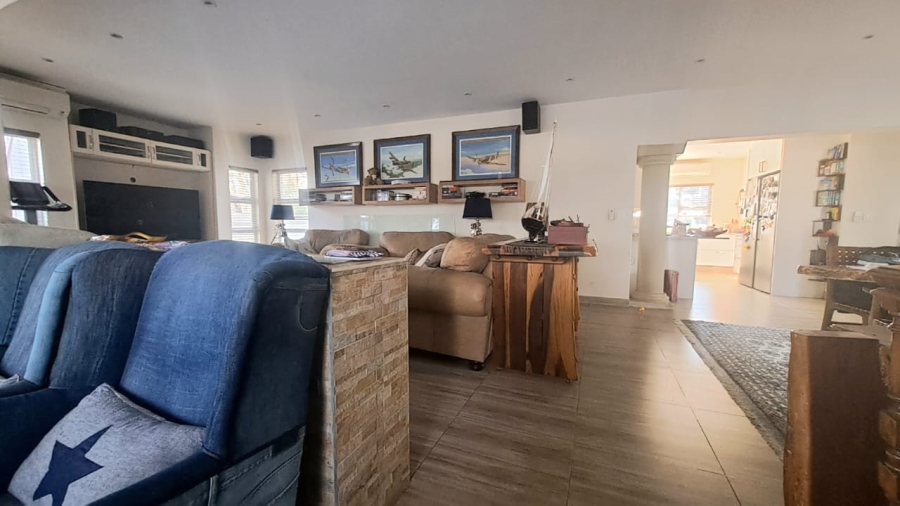 3 Bedroom Property for Sale in Three Rivers Proper Gauteng