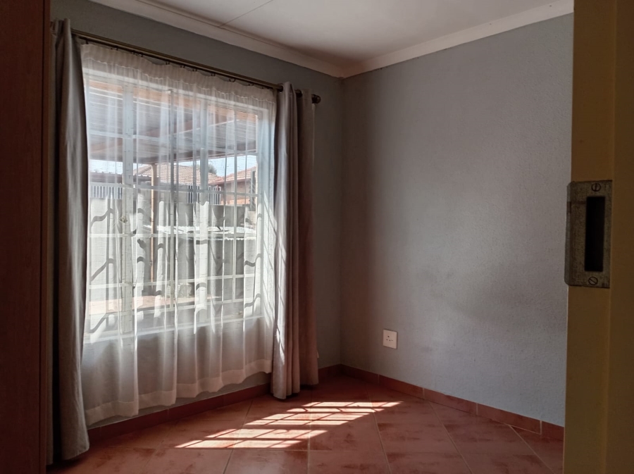 3 Bedroom Property for Sale in Elandspoort Gauteng