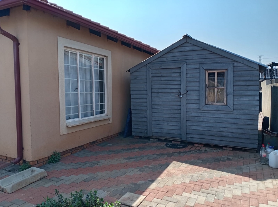 3 Bedroom Property for Sale in Elandspoort Gauteng