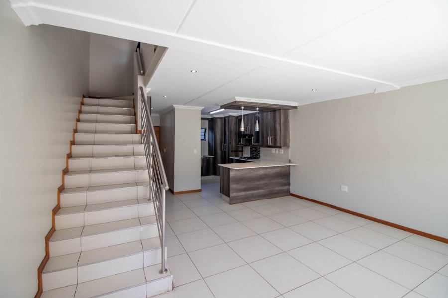 2 Bedroom Property for Sale in Glen Marais Gauteng