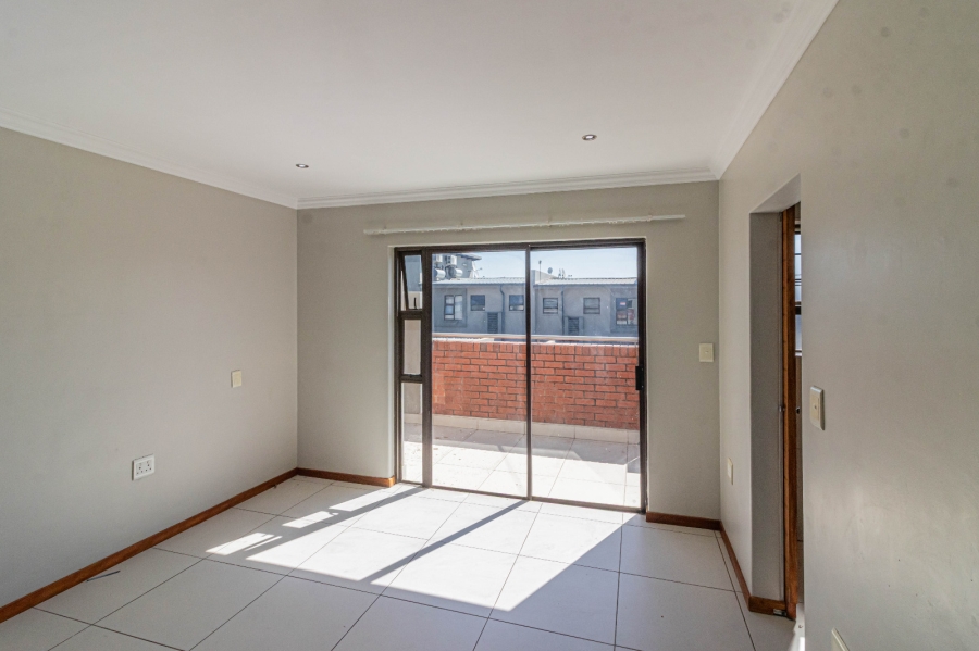 2 Bedroom Property for Sale in Glen Marais Gauteng