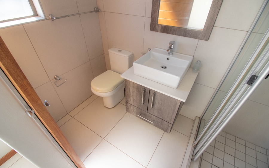2 Bedroom Property for Sale in Glen Marais Gauteng