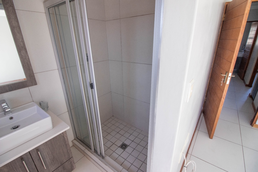 2 Bedroom Property for Sale in Glen Marais Gauteng