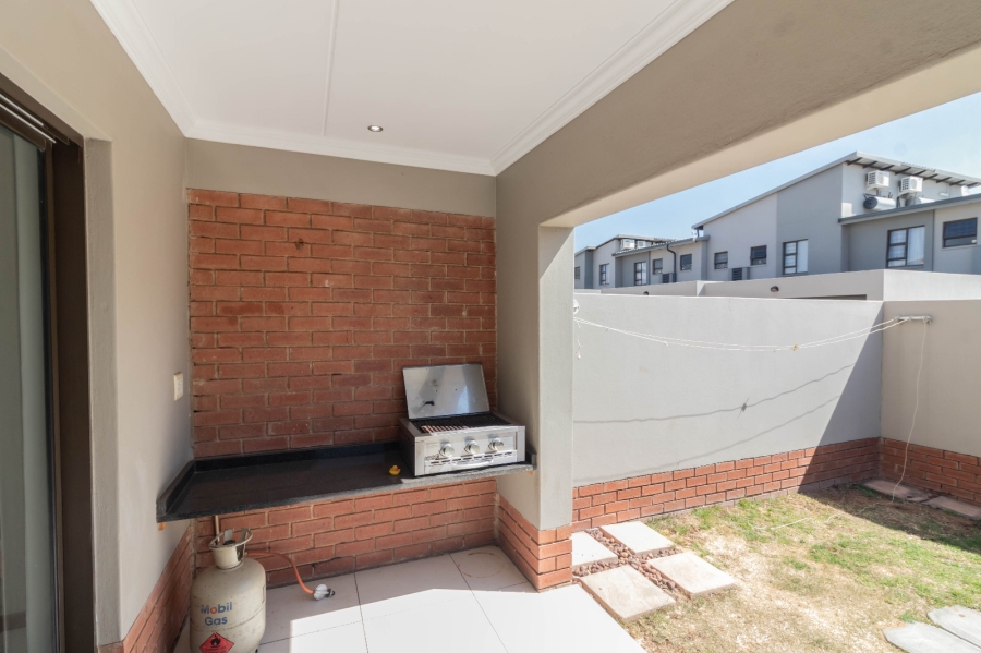 2 Bedroom Property for Sale in Glen Marais Gauteng