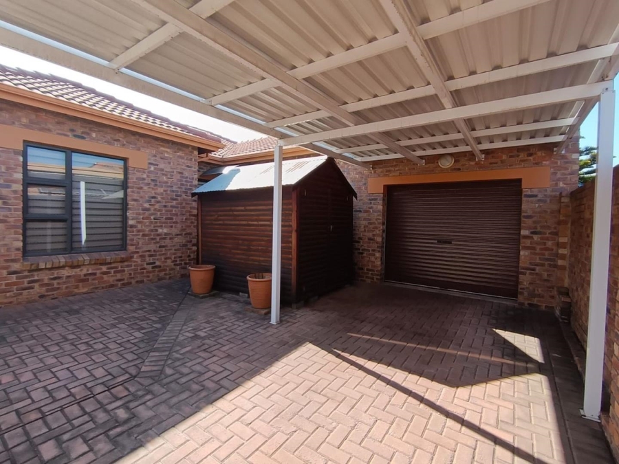 3 Bedroom Property for Sale in Bartlett Gauteng
