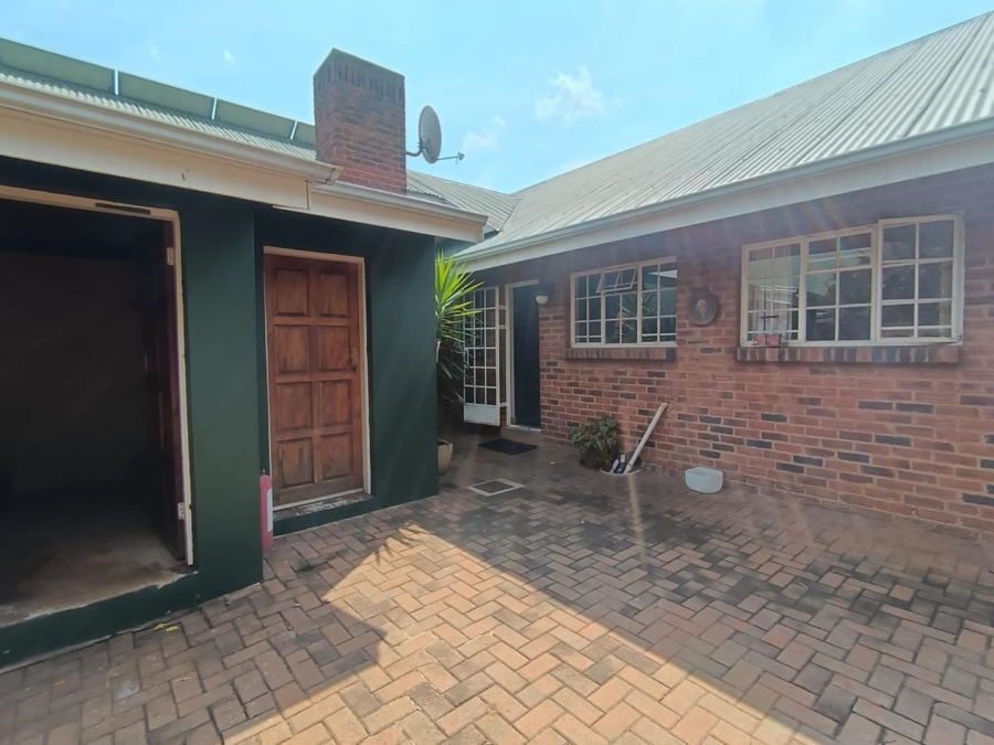 4 Bedroom Property for Sale in Norton Home Estate AH Gauteng