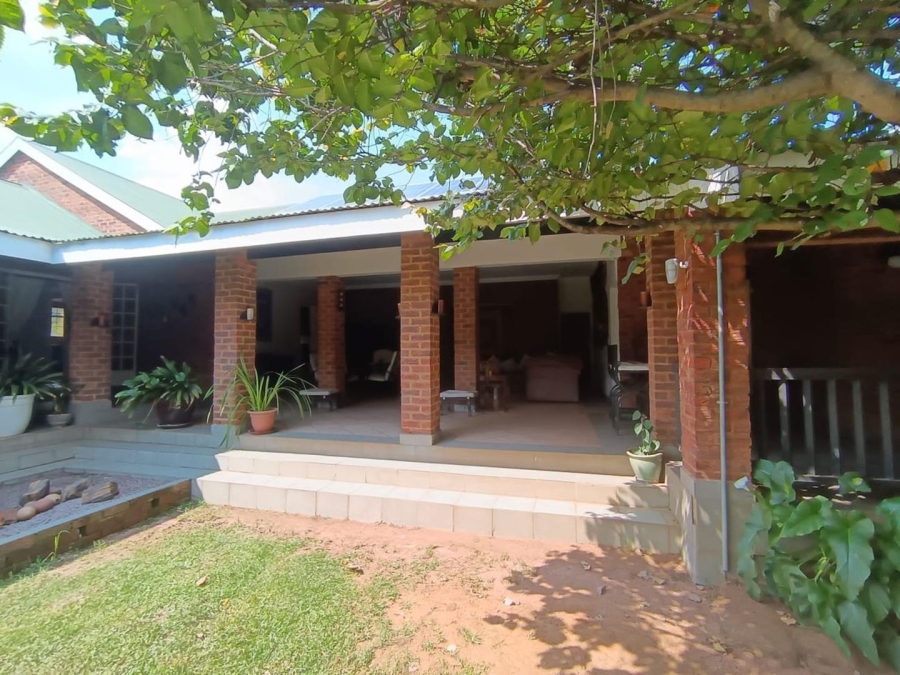 4 Bedroom Property for Sale in Norton Home Estate AH Gauteng