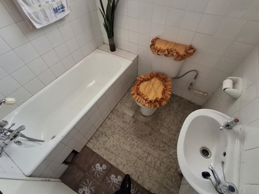 4 Bedroom Property for Sale in Bezuidenhout Valley Gauteng