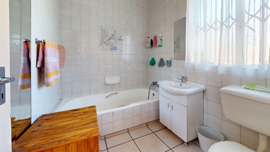 5 Bedroom Property for Sale in Witfield Gauteng