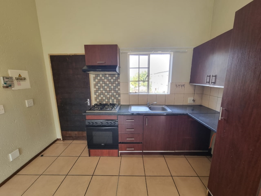 2 Bedroom Property for Sale in Norton Home Estate AH Gauteng
