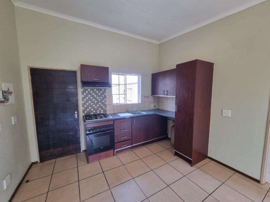 2 Bedroom Property for Sale in Norton Home Estate AH Gauteng