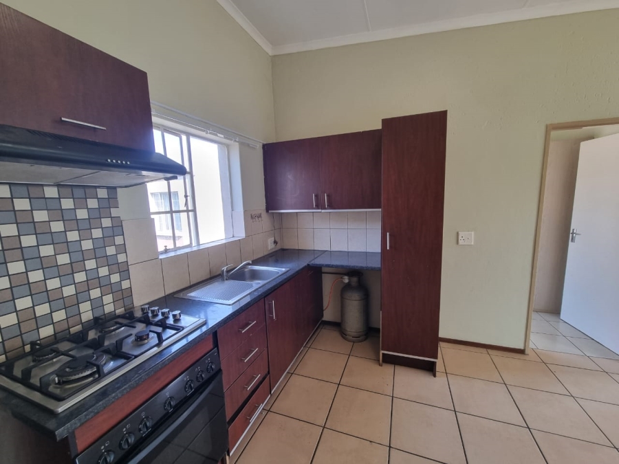 2 Bedroom Property for Sale in Norton Home Estate AH Gauteng