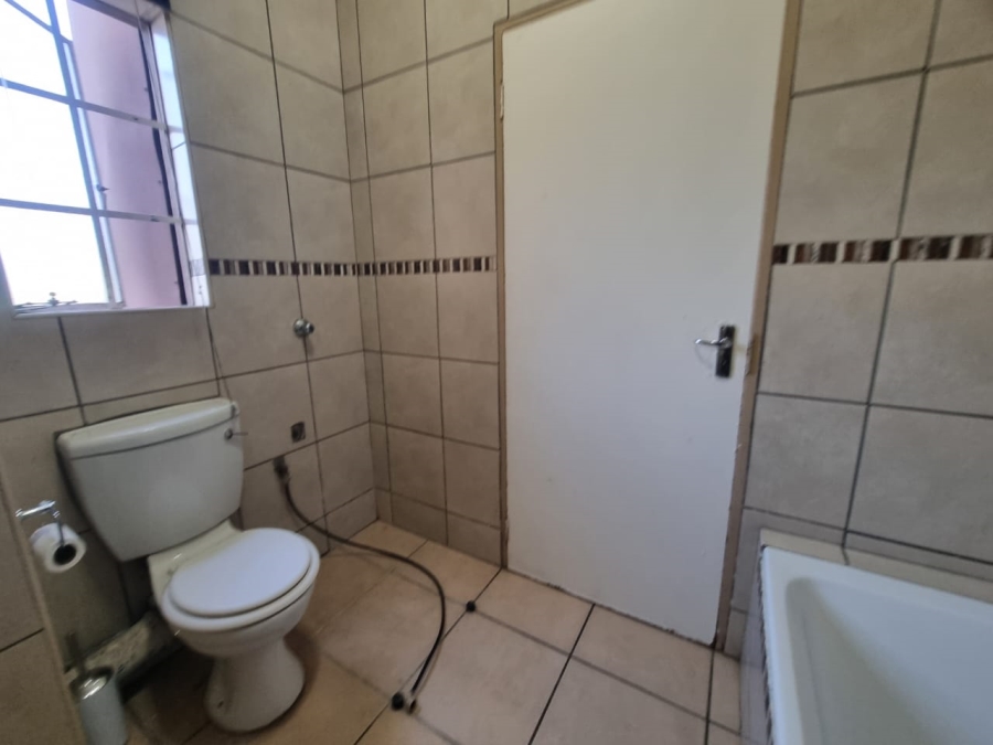 2 Bedroom Property for Sale in Norton Home Estate AH Gauteng