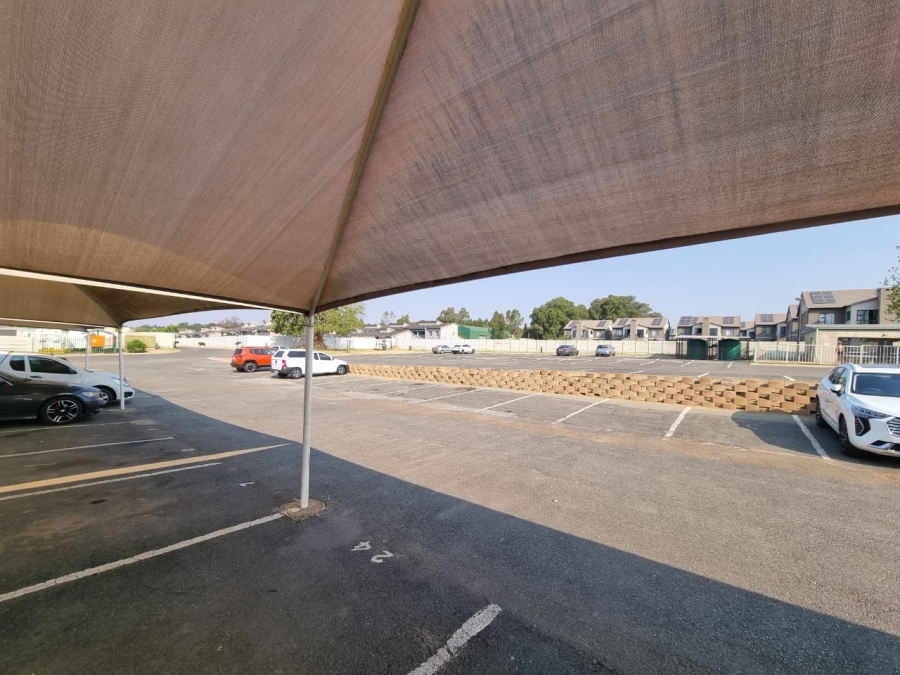 2 Bedroom Property for Sale in Norton Home Estate AH Gauteng