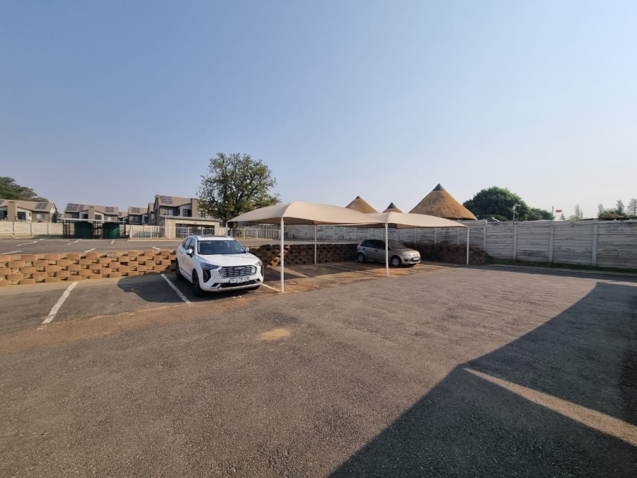 2 Bedroom Property for Sale in Norton Home Estate AH Gauteng