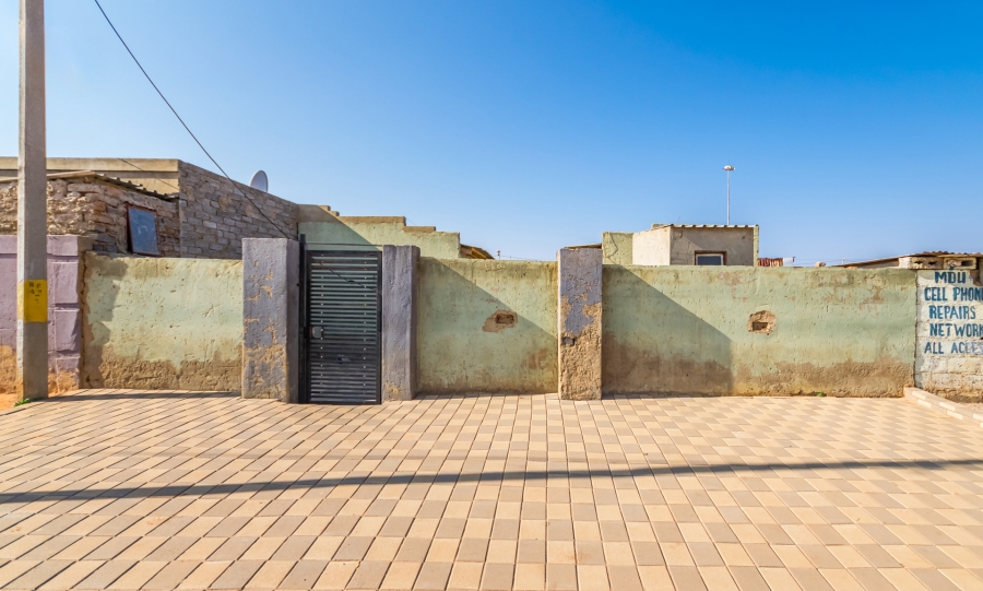 2 Bedroom Property for Sale in Thulani Gauteng