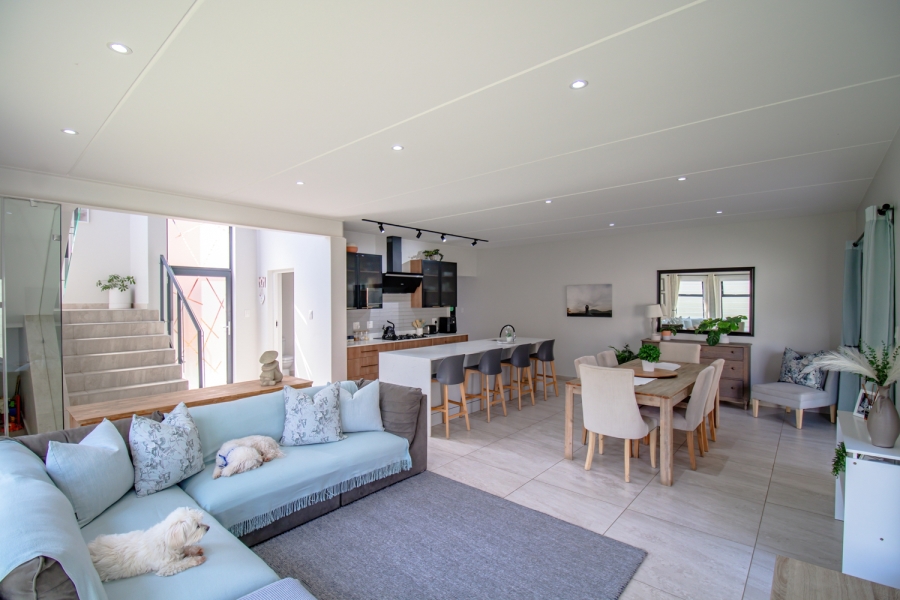 4 Bedroom Property for Sale in Carlswald Estate Gauteng